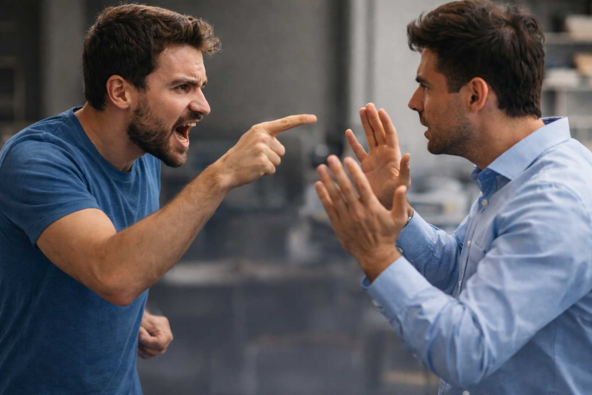 TÉCNICAS DE MANEJO EN LA COMUNICACIÓN VERBAL DELANTE DE UNA SITUACIÓN POTENCIALMENTE VIOLENTA